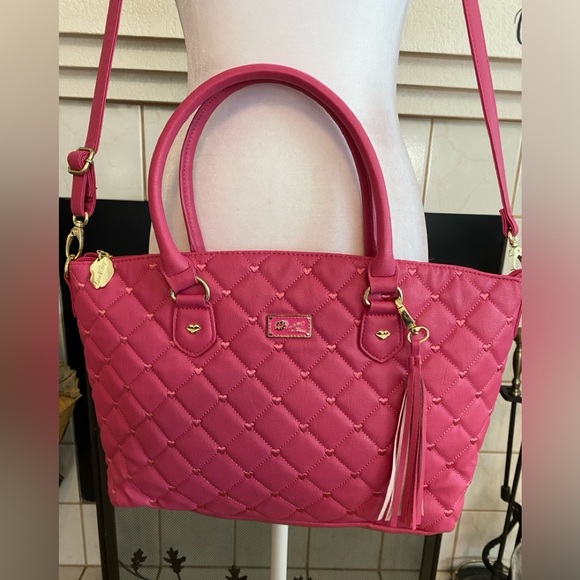 Betsey Johnson, Luv Betsey Quilted Pink Large Tote Bag, Tassel, gold hardware - Picture 2 of 12